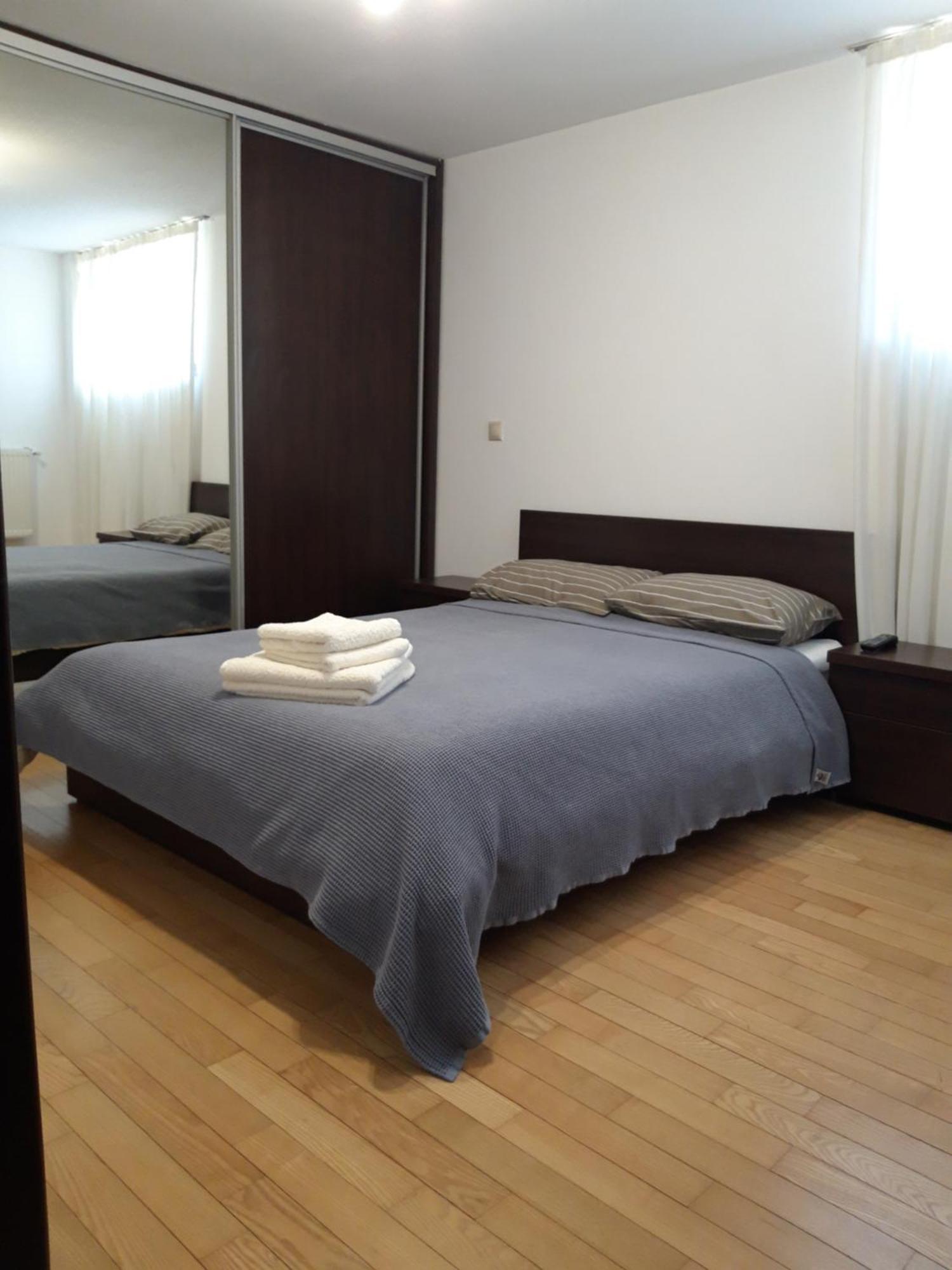 Papas Apartments Bucurestii Noi Habitación foto